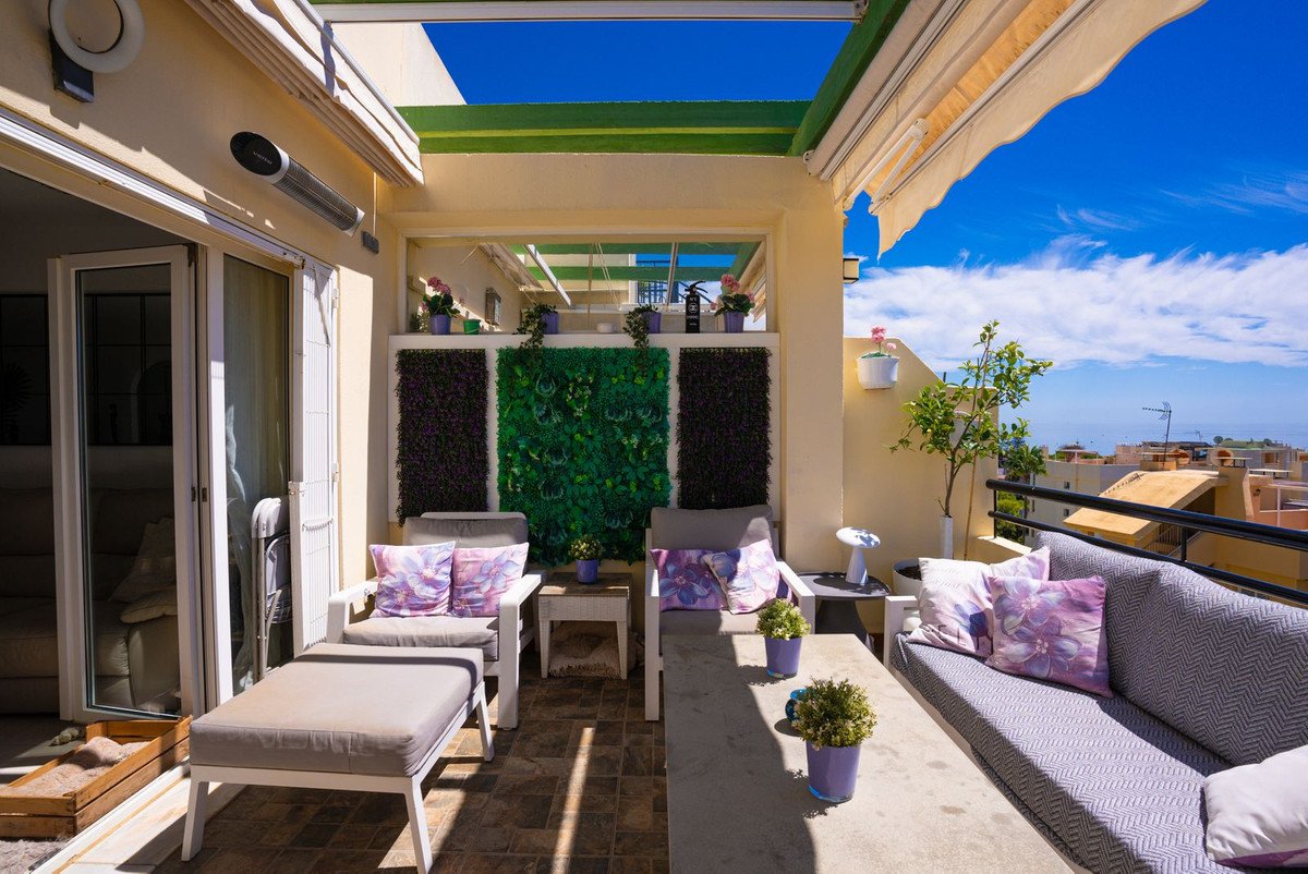 2 Bed Penthouse in Calahonda