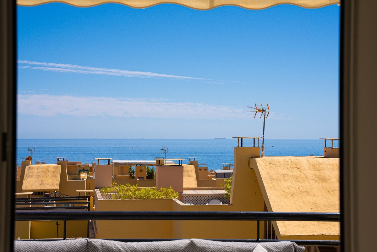 2 Bed Penthouse in Calahonda