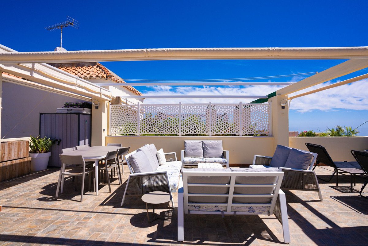 2 Bed Penthouse in Calahonda