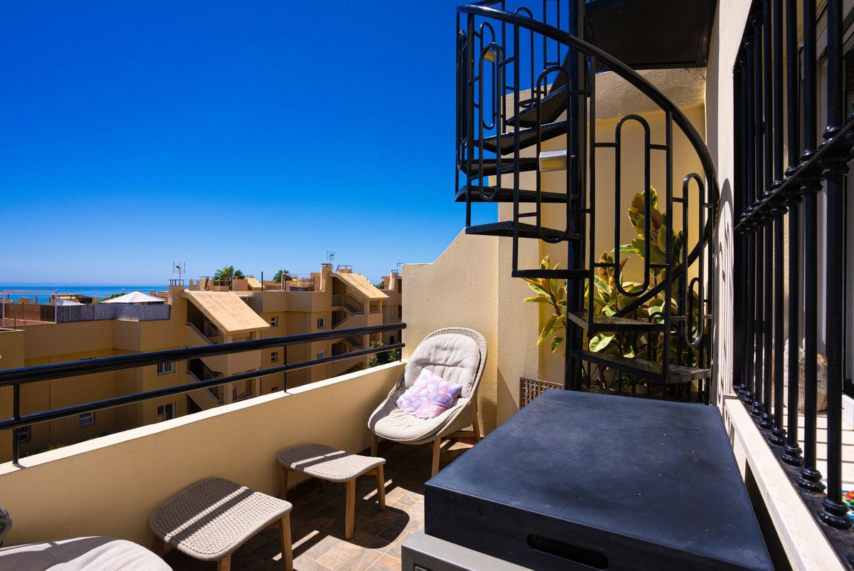 2 Bed Penthouse in Calahonda
