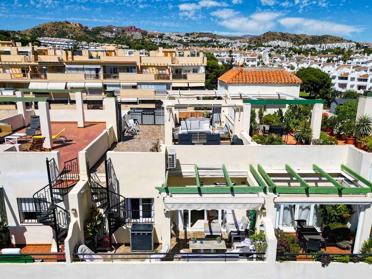 2 Bed Penthouse in Calahonda