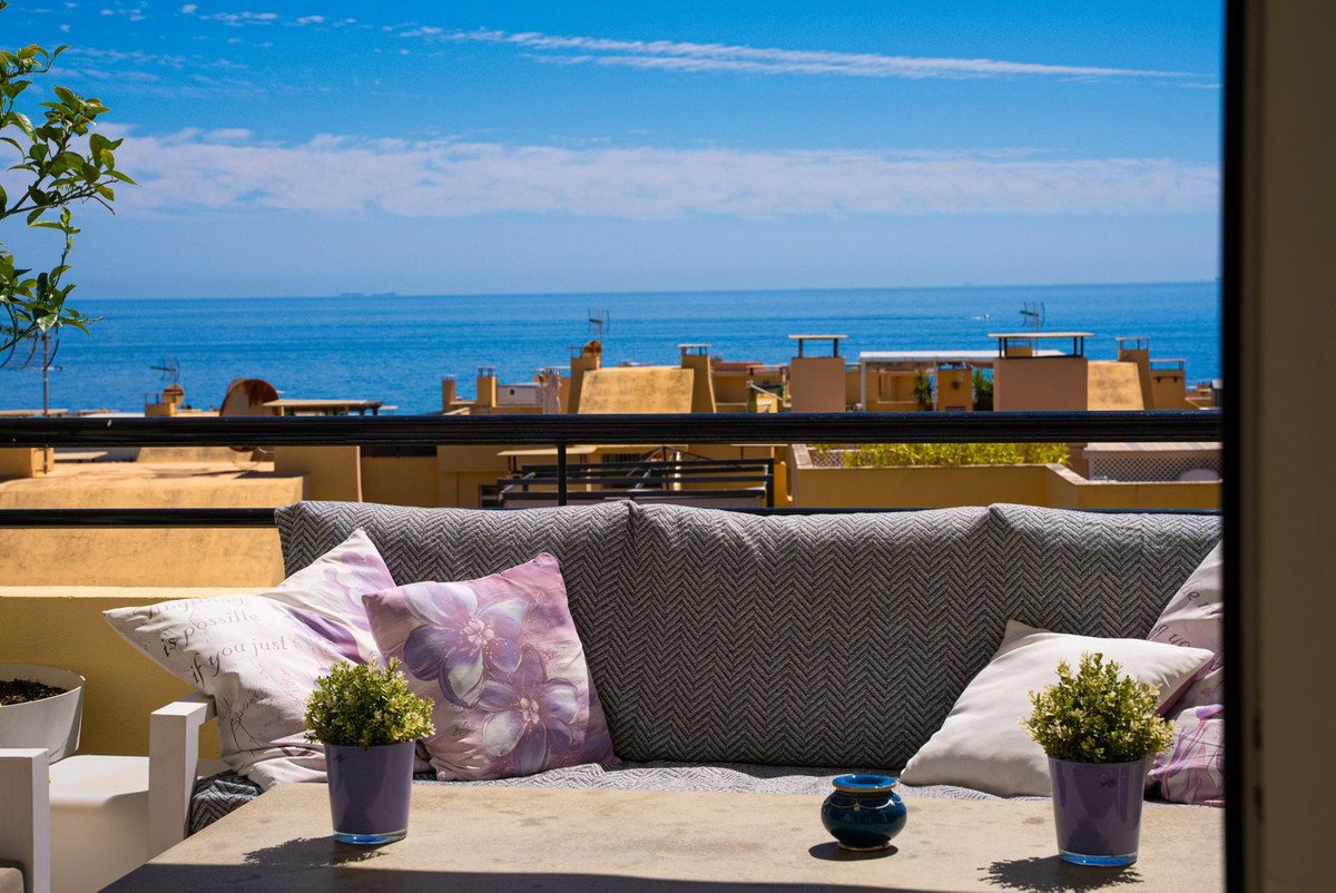 2 Bed Penthouse in Calahonda