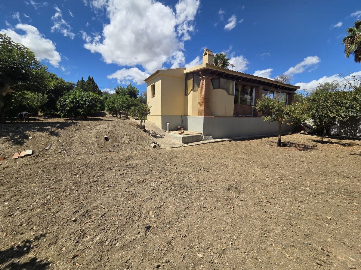 3 Bed Finca - Cortijo in Coín