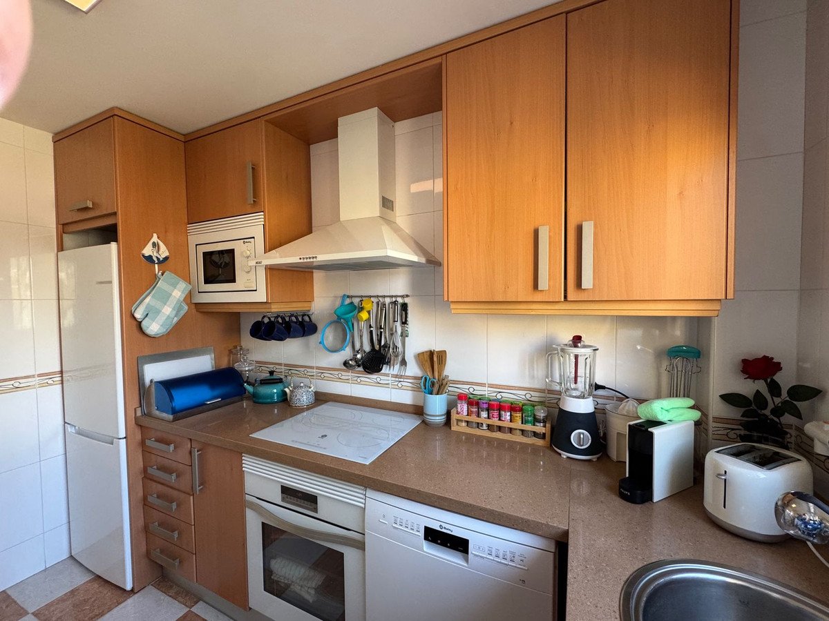2 Bed Penthouse in La Duquesa