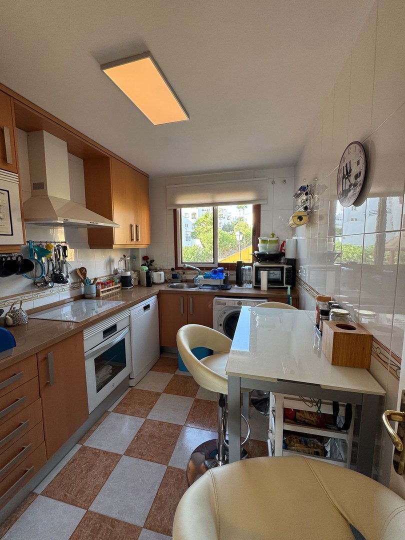 2 Bed Penthouse in La Duquesa