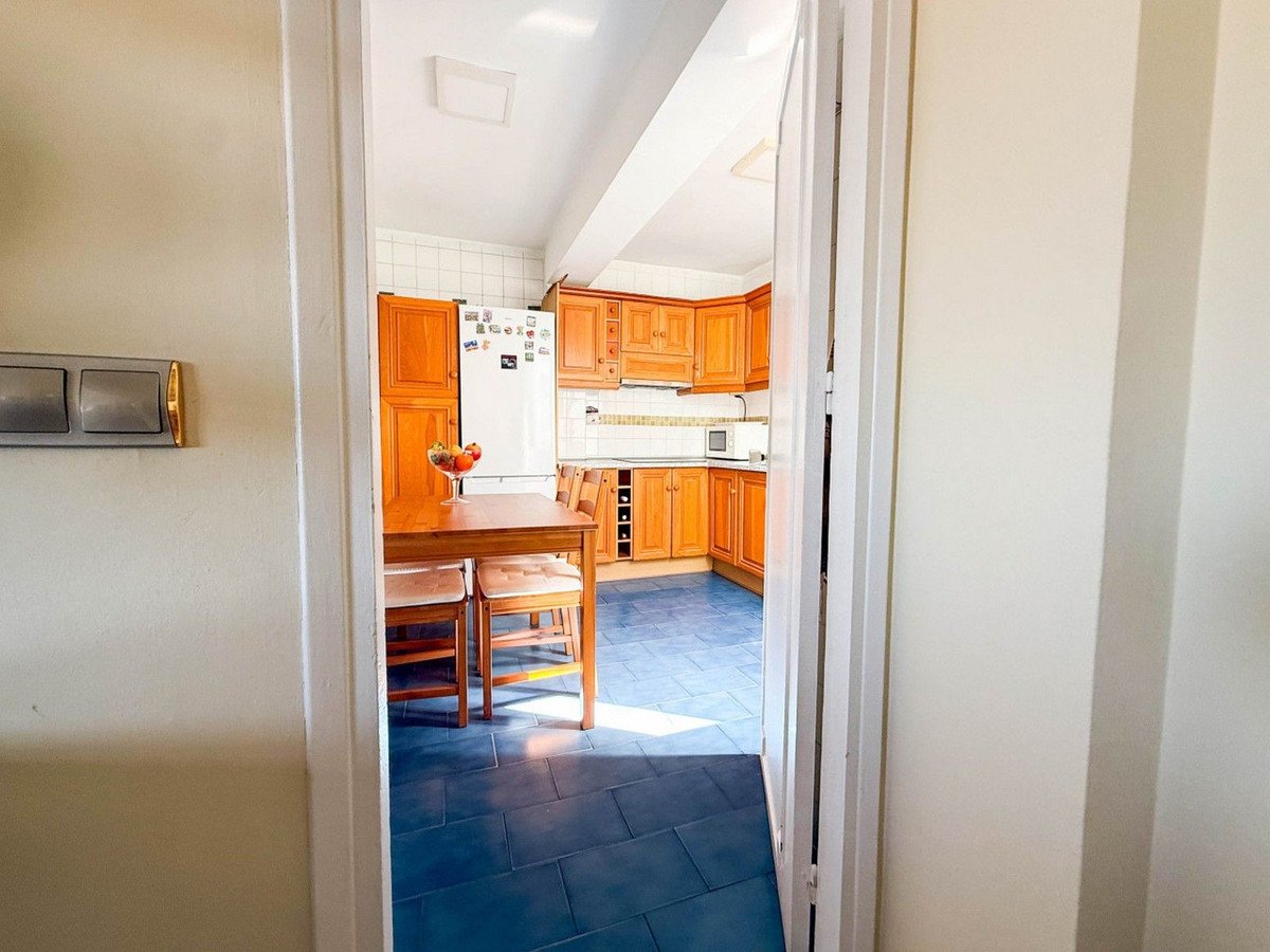 4 Bed Top Floor Apartment in Marbella