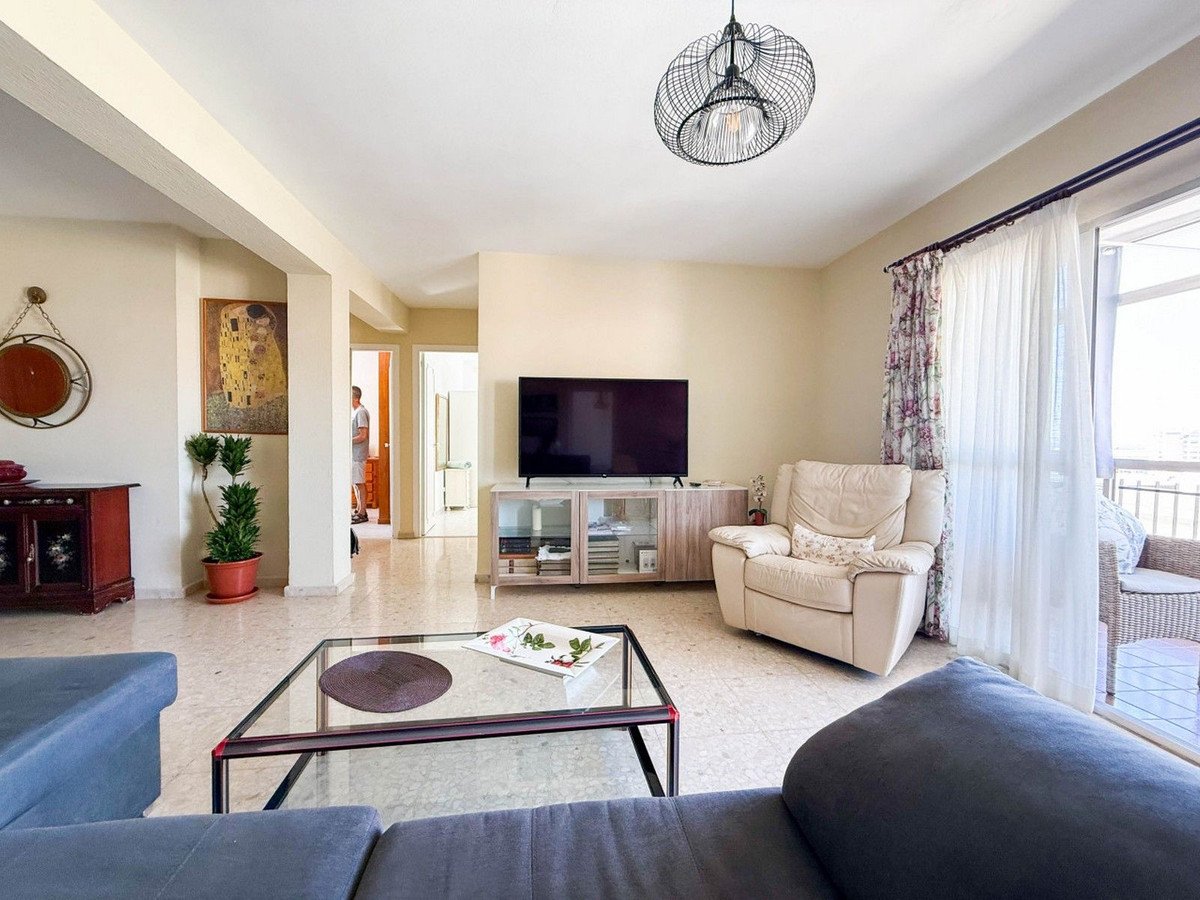 4 Bed Top Floor Apartment in Marbella