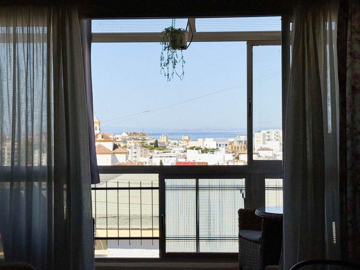 4 Bed Top Floor Apartment in Marbella