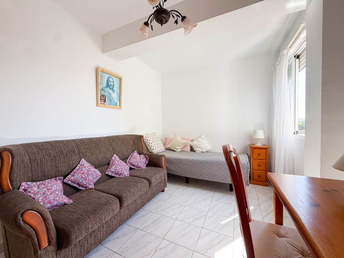 4 Bed Top Floor Apartment in Marbella
