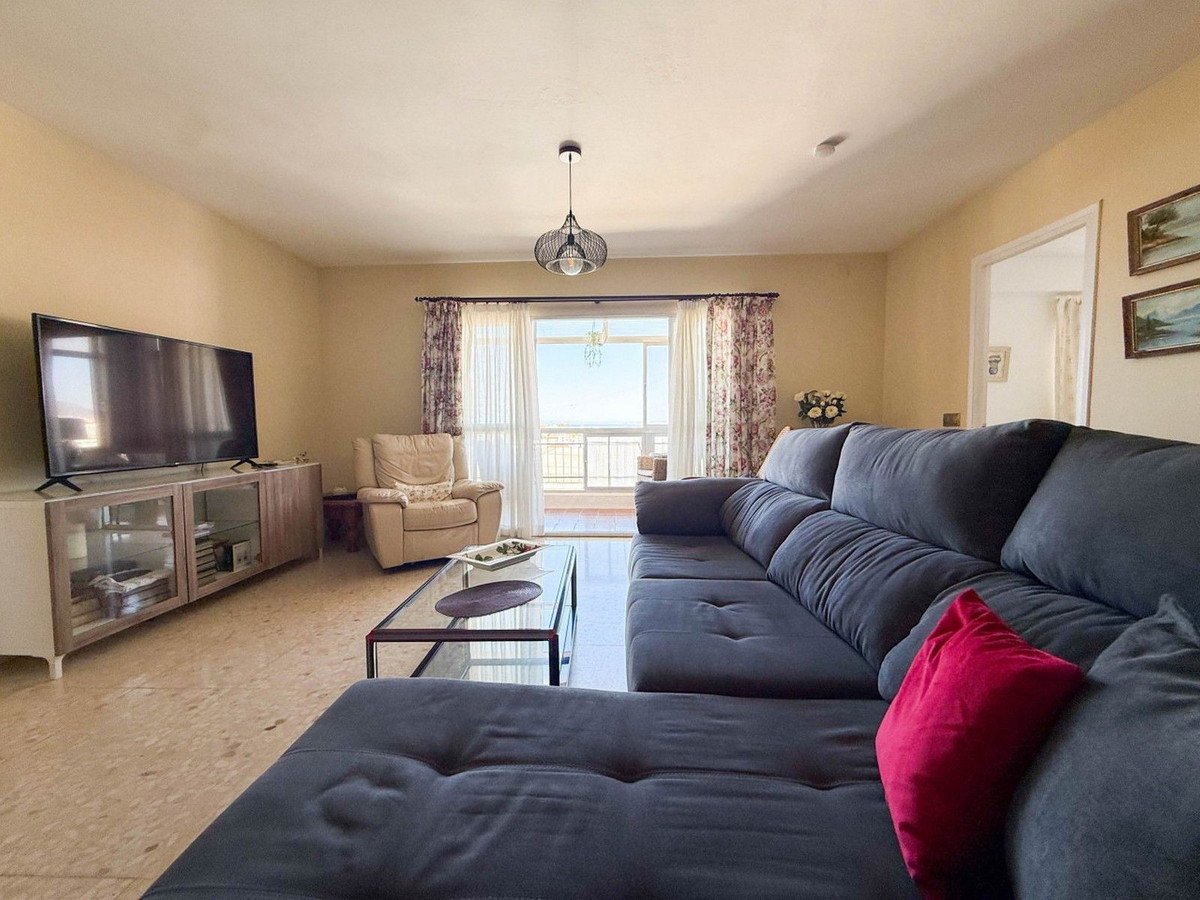 4 Bed Top Floor Apartment in Marbella