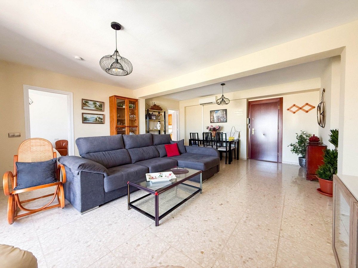 4 Bed Top Floor Apartment in Marbella