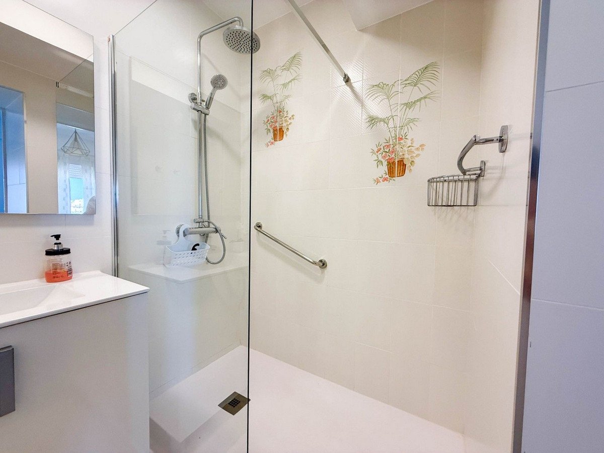 4 Bed Top Floor Apartment in Marbella