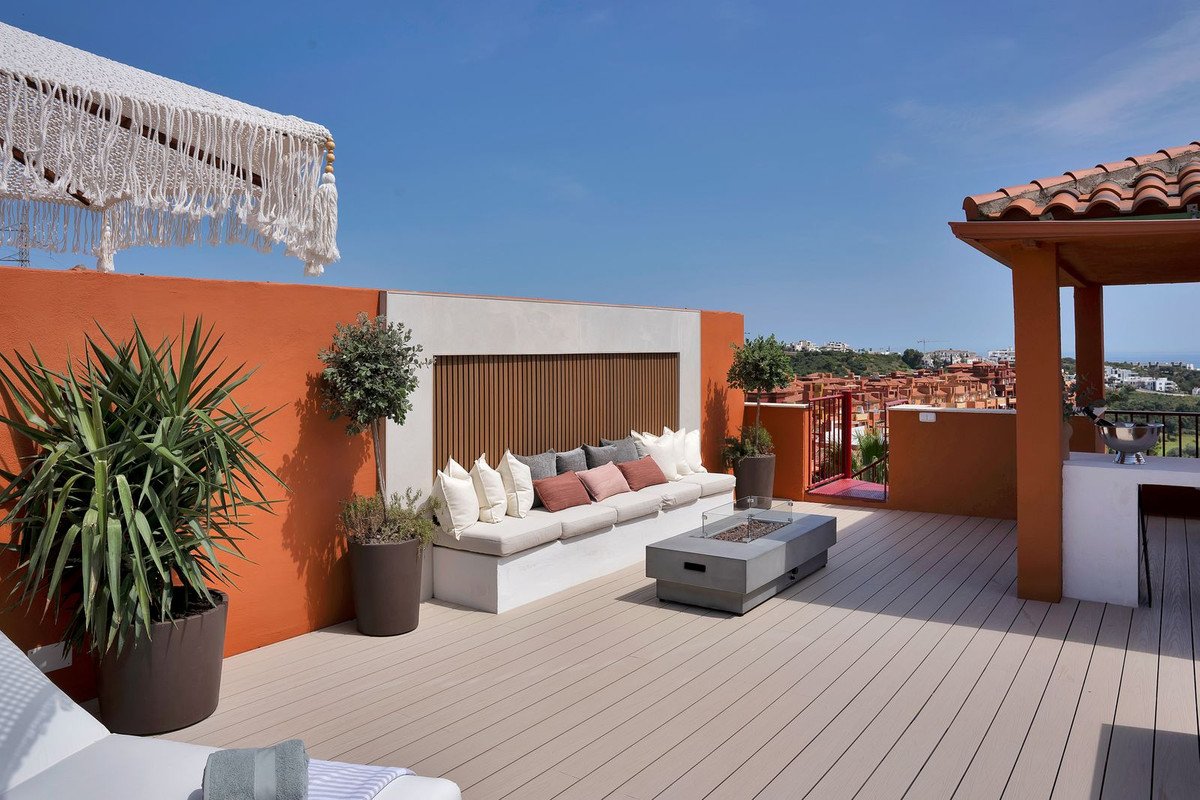 2 Bed Penthouse Duplex in Las Chapas