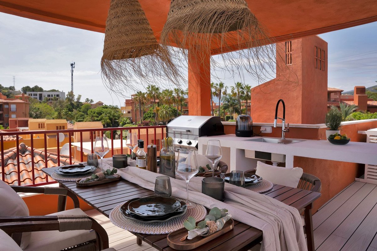 2 Bed Penthouse Duplex in Las Chapas