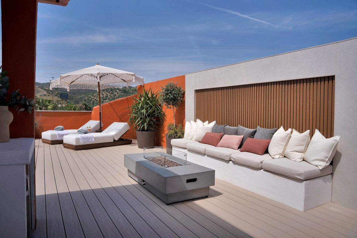 2 Bed Penthouse Duplex in Las Chapas
