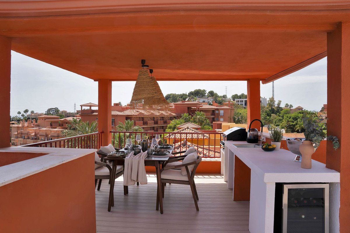 2 Bed Penthouse Duplex in Las Chapas