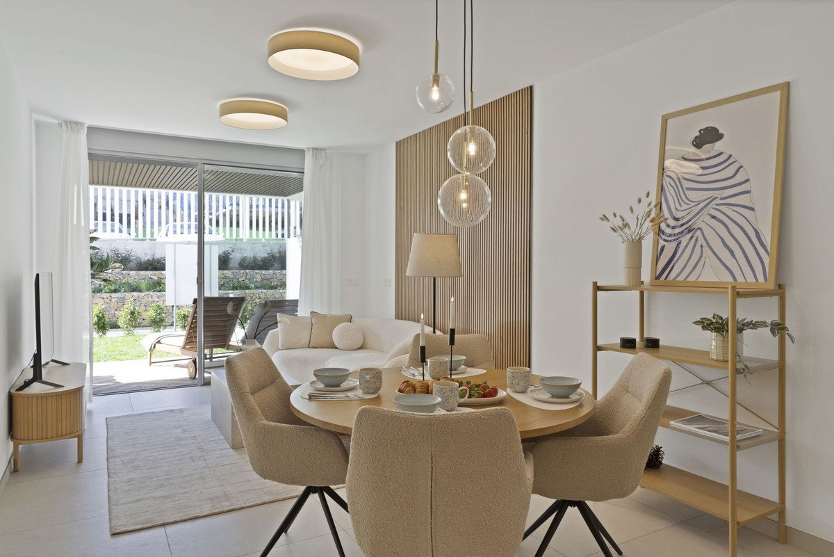 2 Bed Ground Floor Apartment in Elviria