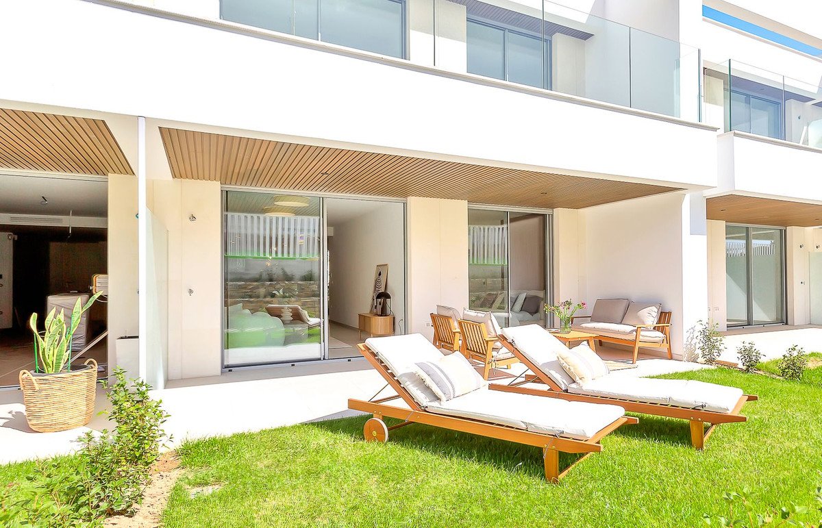 2 Bed Ground Floor Apartment in Elviria