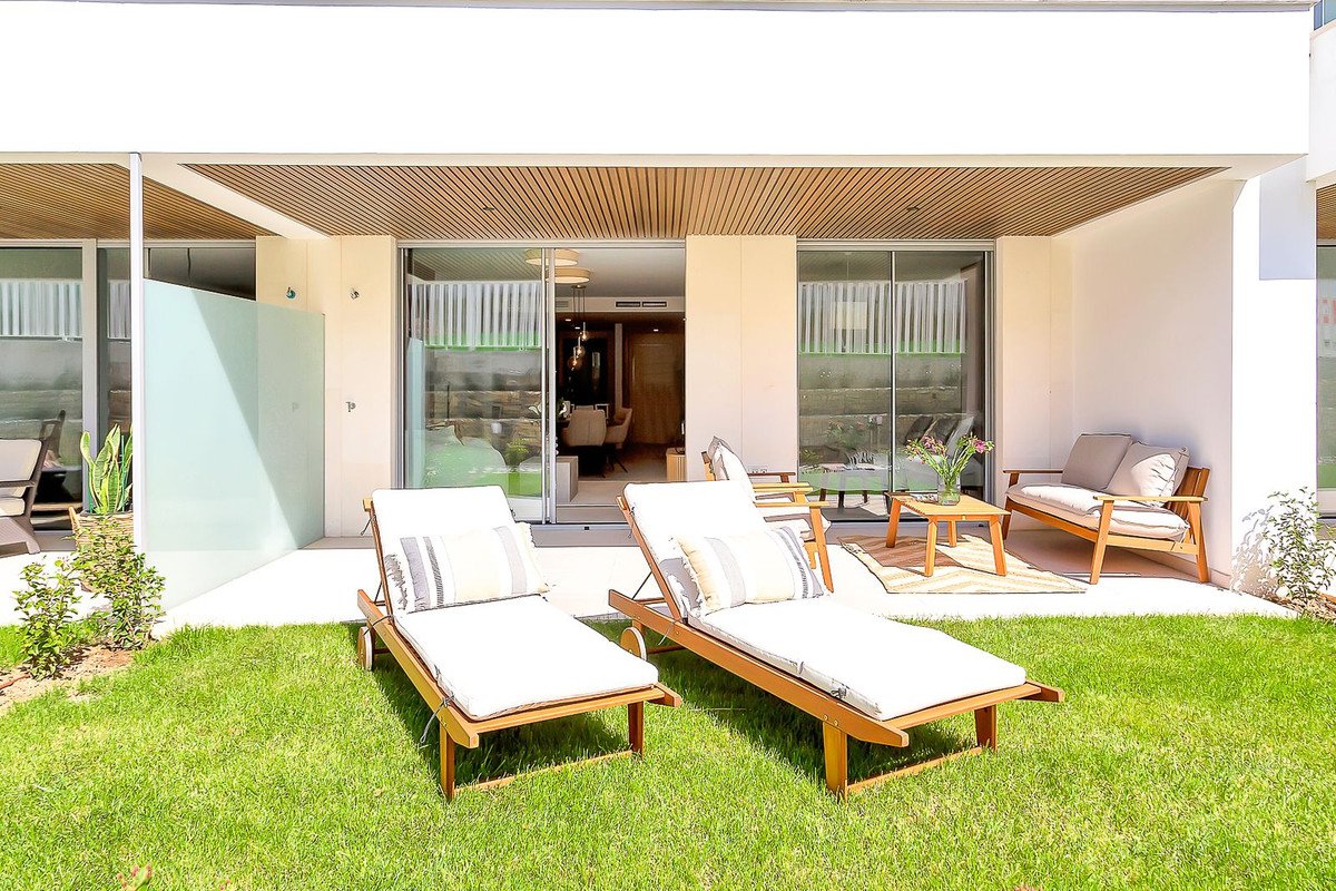 2 Bed Ground Floor Apartment in Elviria