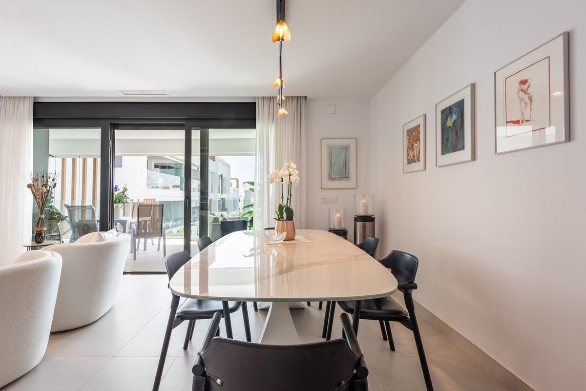 3 Bed Middle Floor Apartment in Bel Air