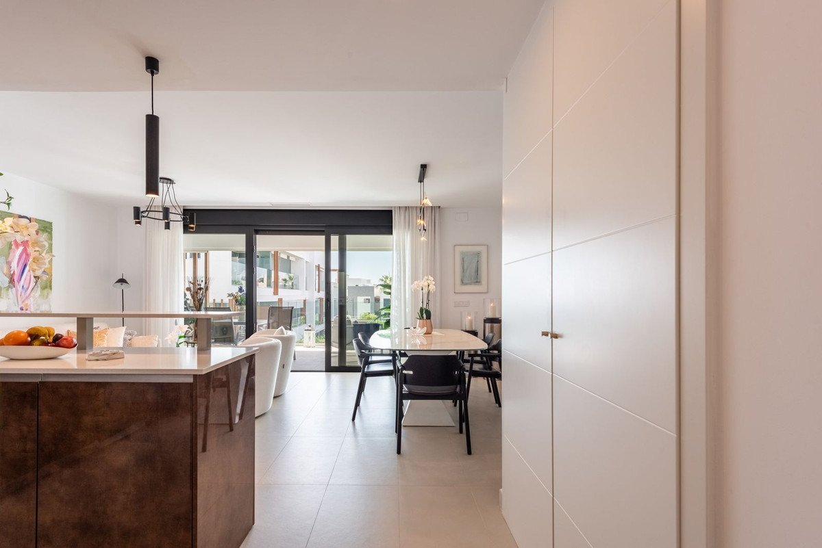 3 Bed Middle Floor Apartment in Bel Air