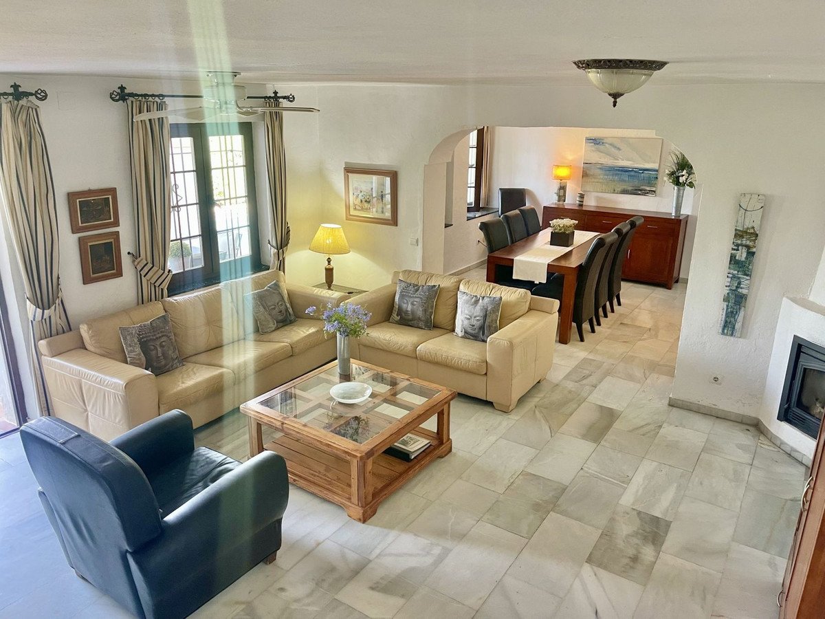 4 Bed Semi-Detached House in Mijas