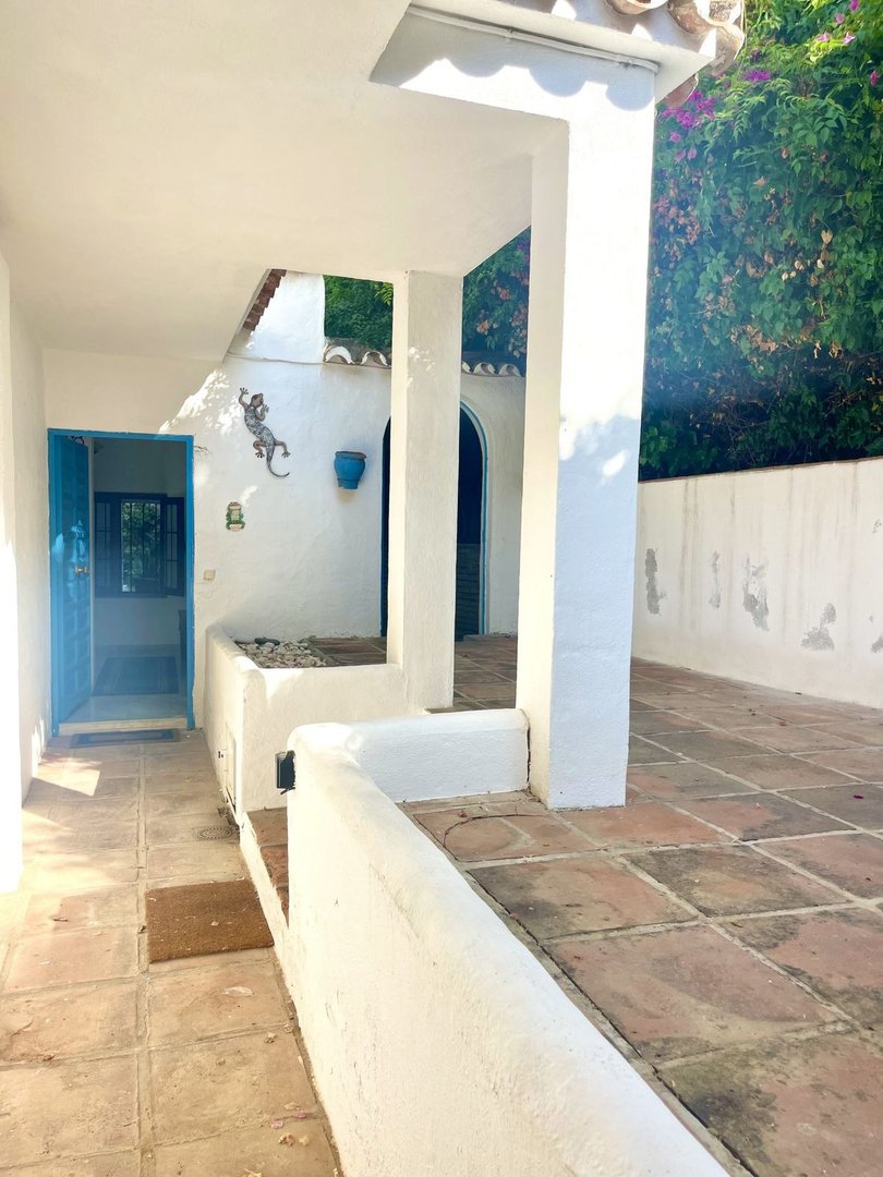 4 Bed Semi-Detached House in Mijas