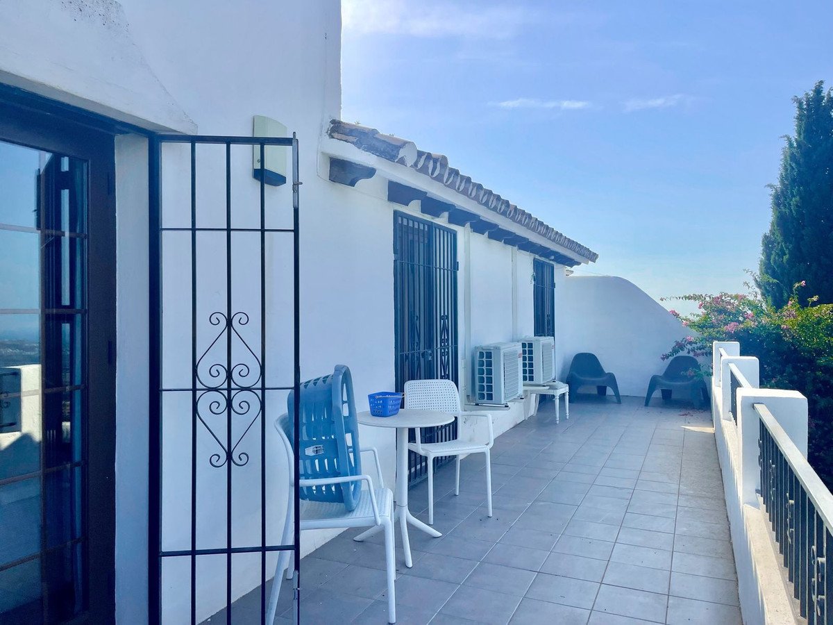 4 Bed Semi-Detached House in Mijas