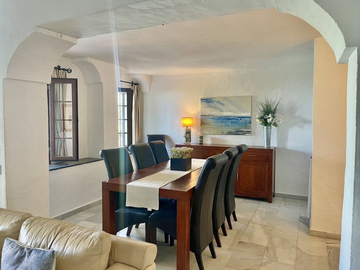 4 Bed Semi-Detached House in Mijas