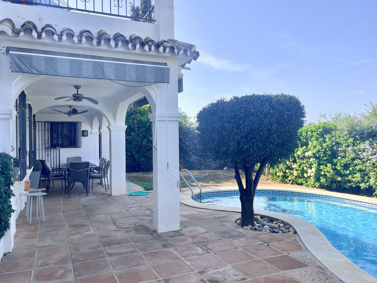 4 Bed Semi-Detached House in Mijas