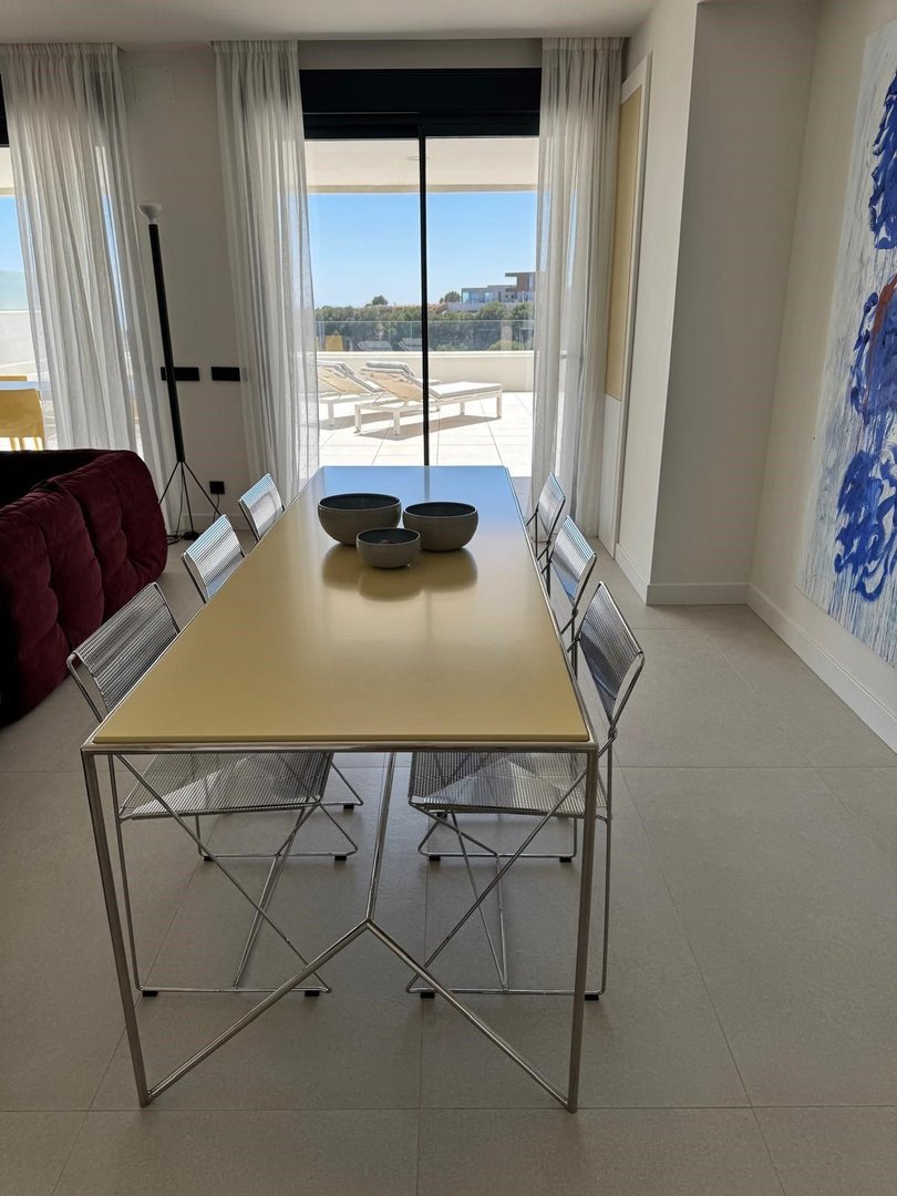 3 Bed Middle Floor Apartment in Altos de los Monteros