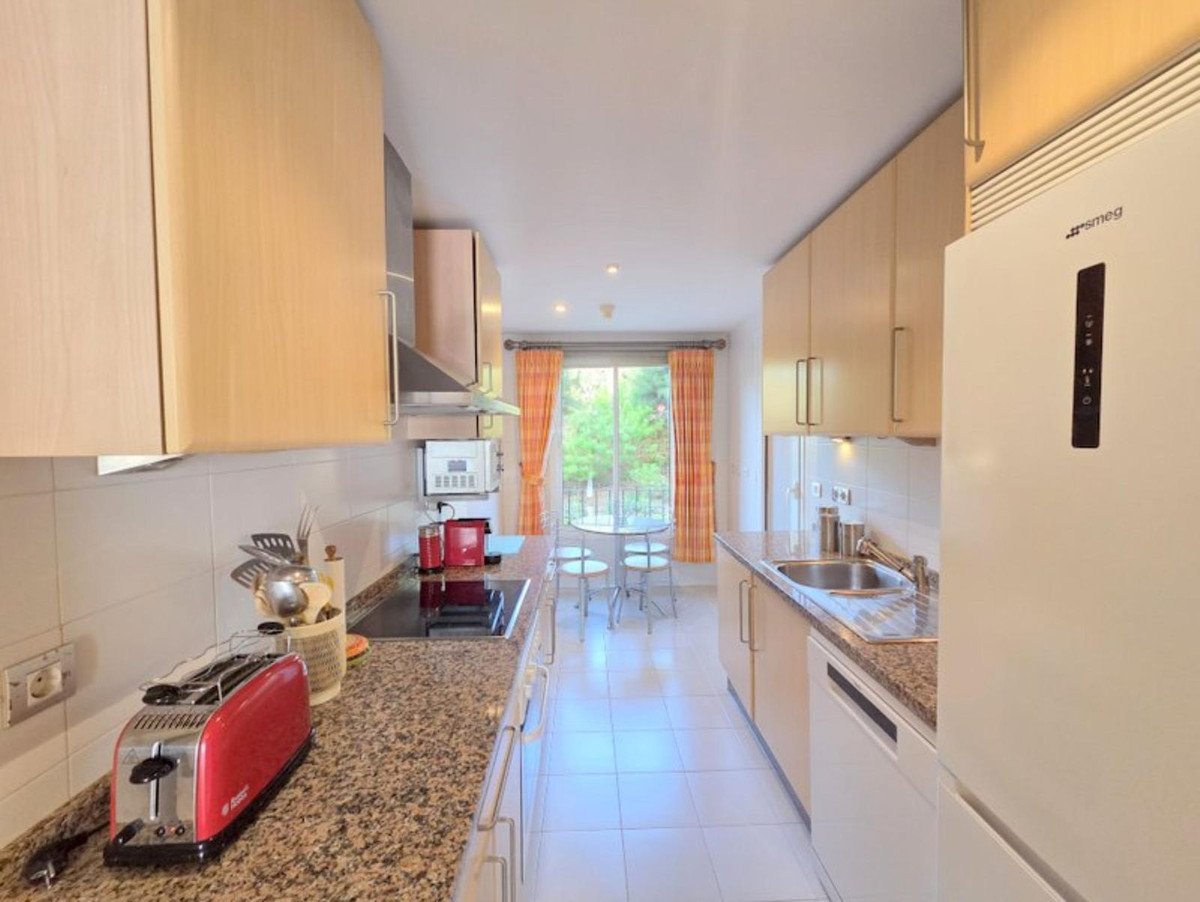 3 Bed Ground Floor Apartment in La Duquesa