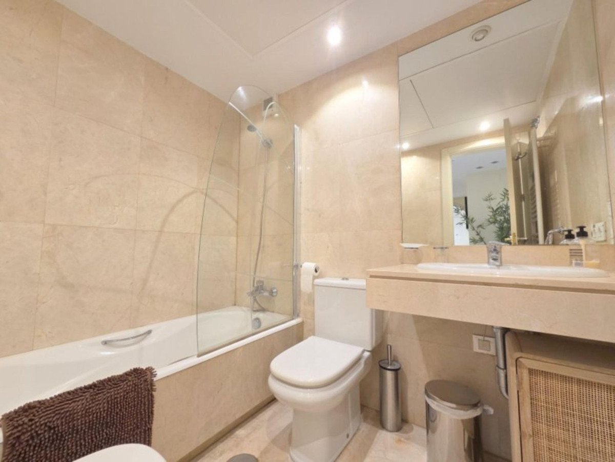 3 Bed Ground Floor Apartment in La Duquesa