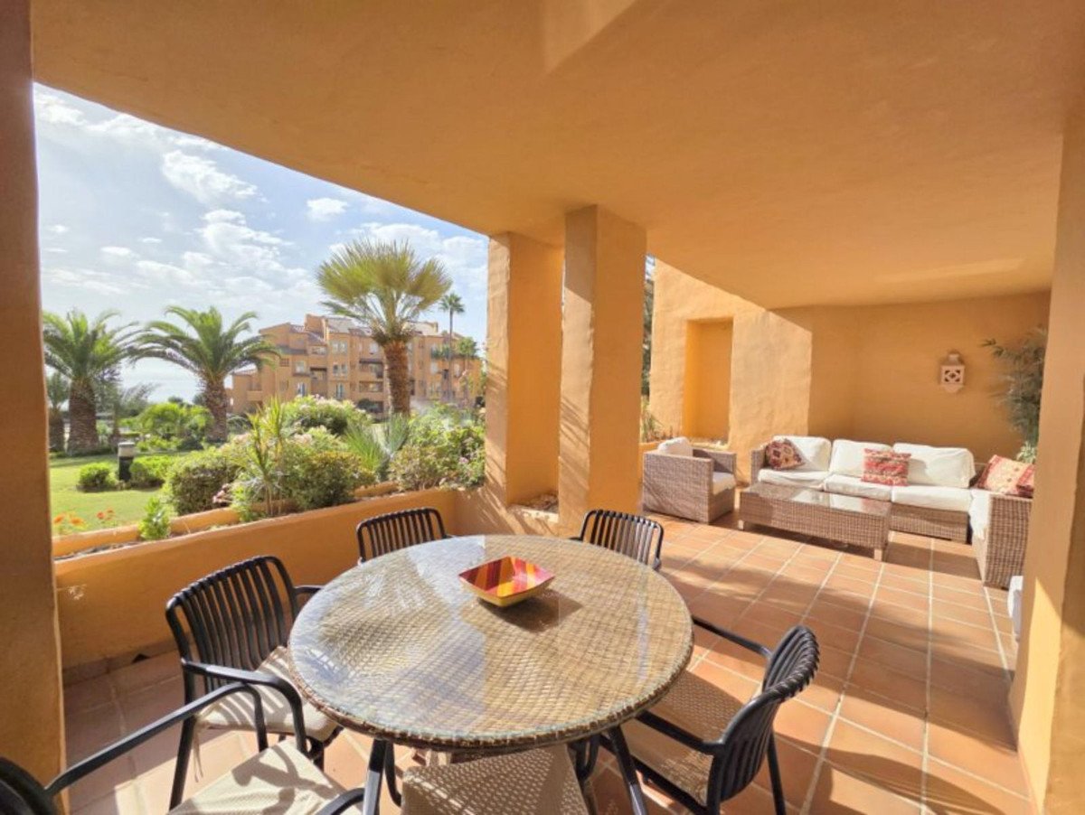 3 Bed Ground Floor Apartment in La Duquesa