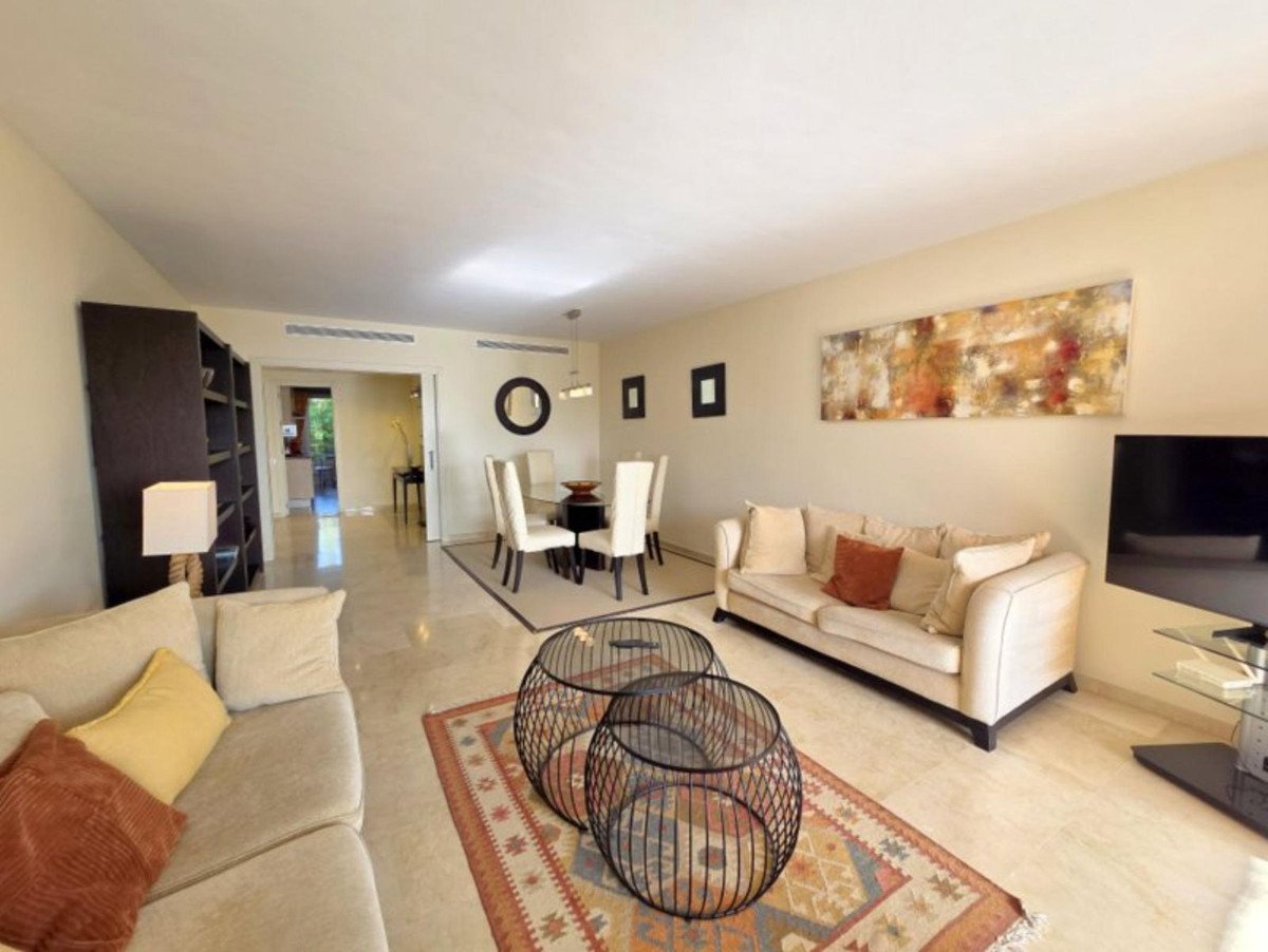 3 Bed Ground Floor Apartment in La Duquesa