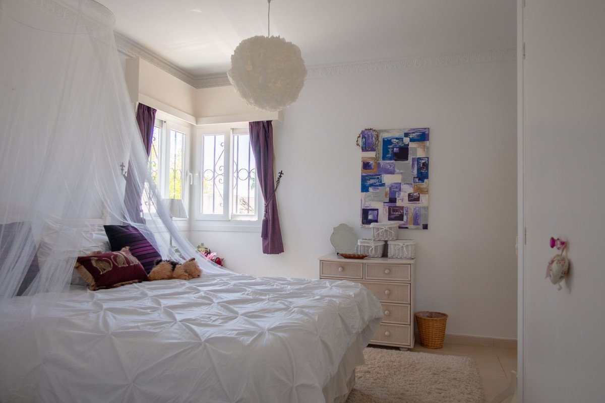 3 Bed Detached Villa in Estepona
