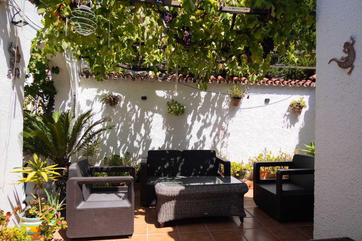 3 Bed Detached Villa in Estepona