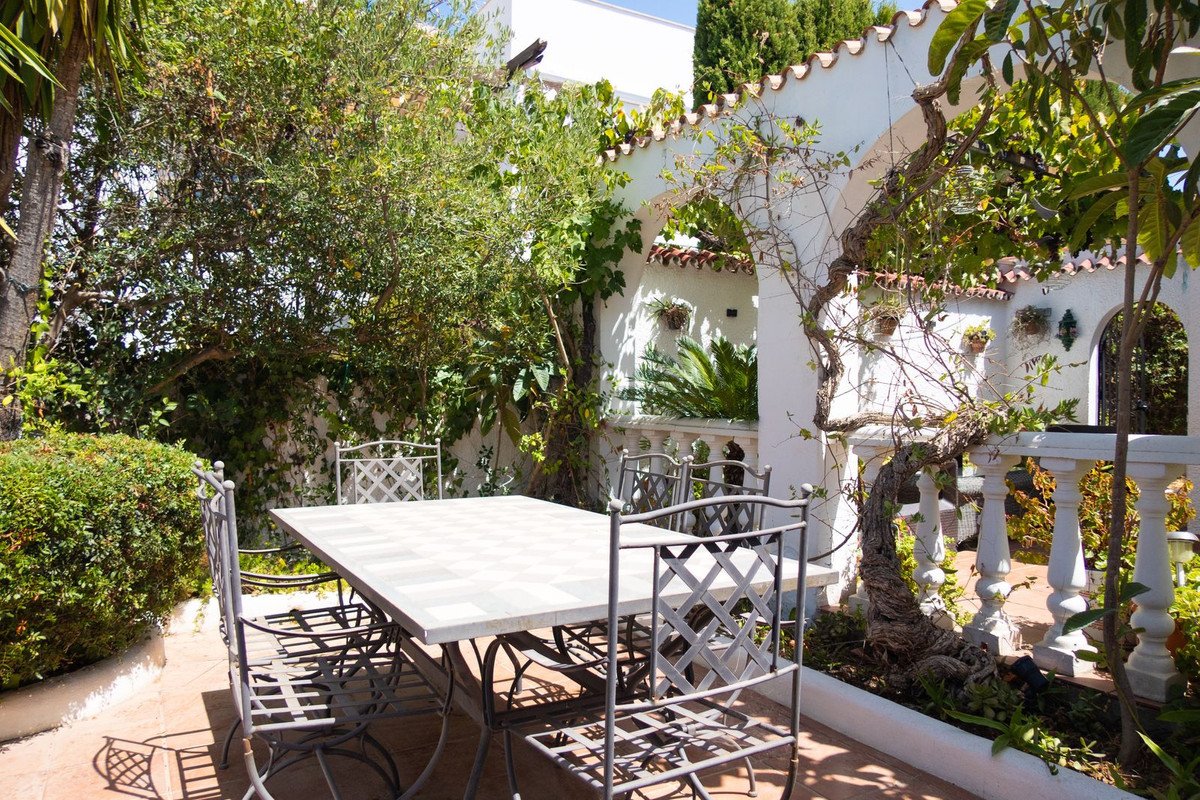 3 Bed Detached Villa in Estepona