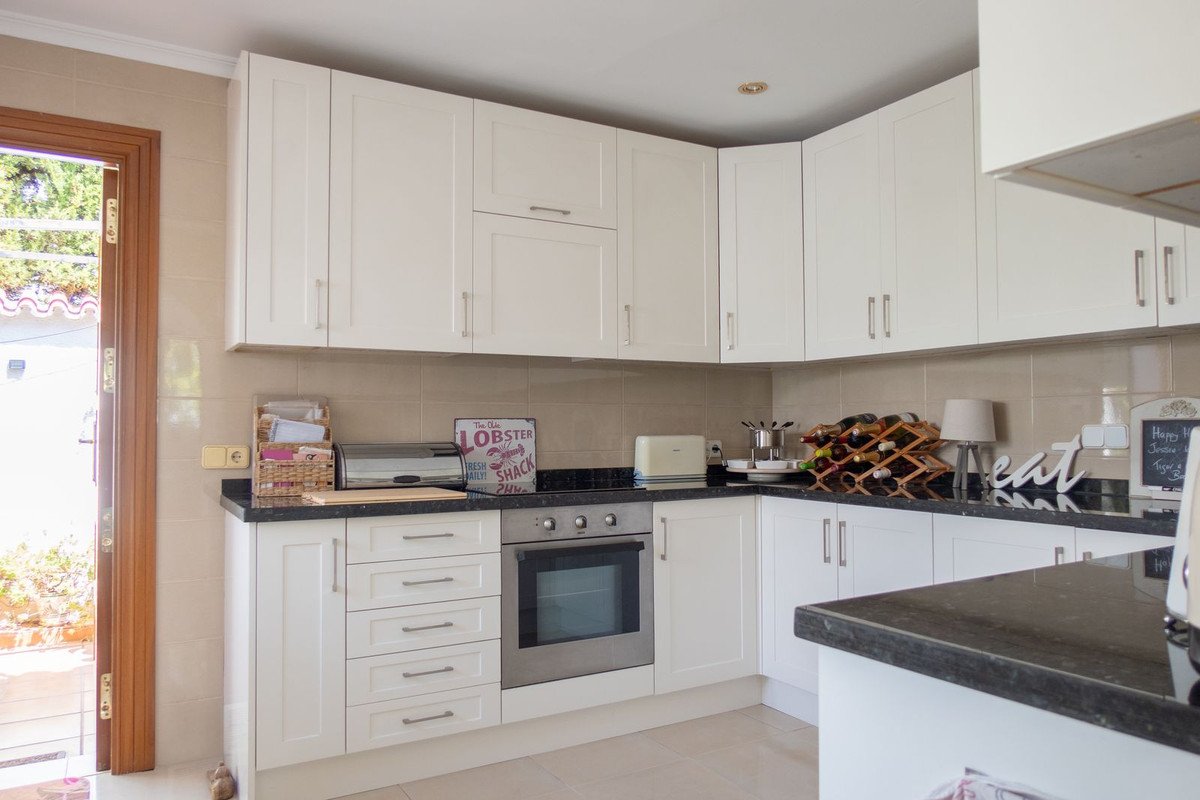 3 Bed Detached Villa in Estepona
