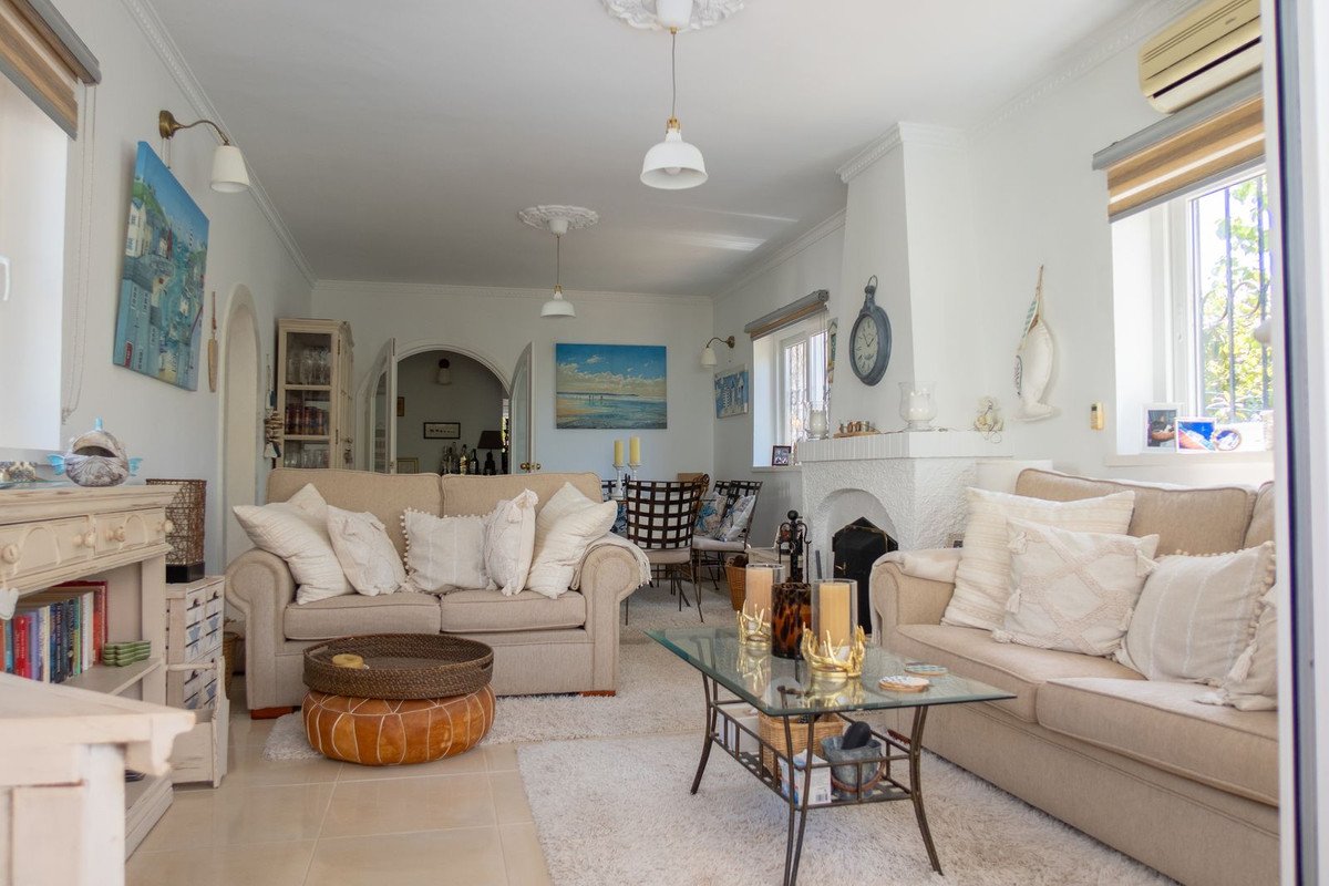 3 Bed Detached Villa in Estepona