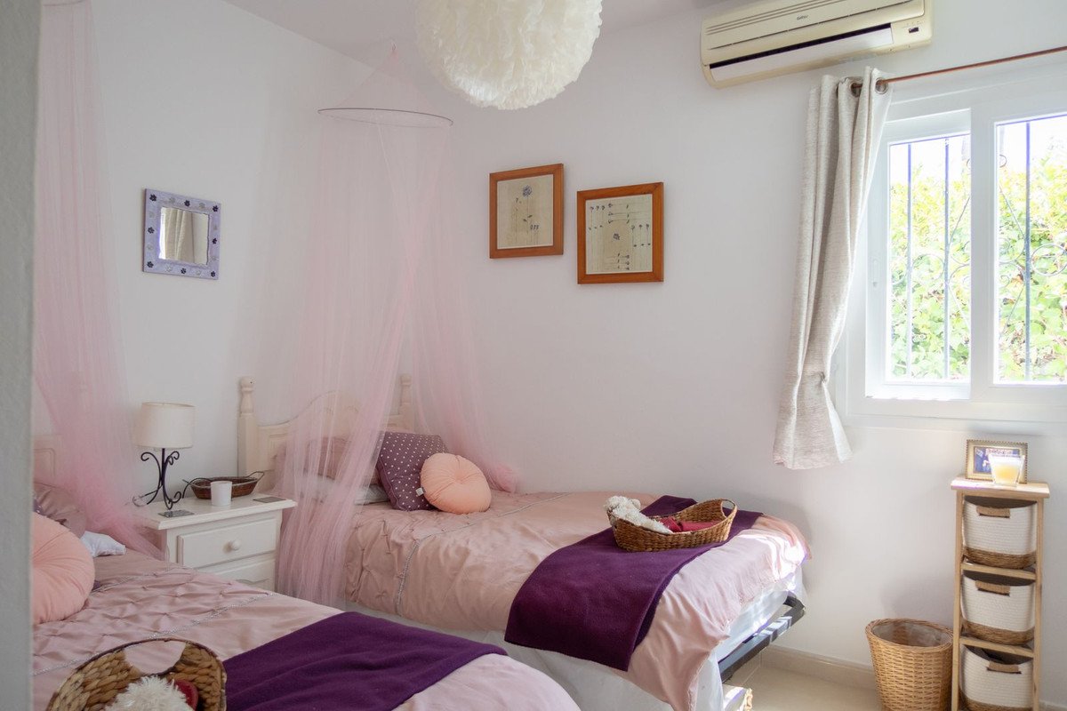 3 Bed Detached Villa in Estepona