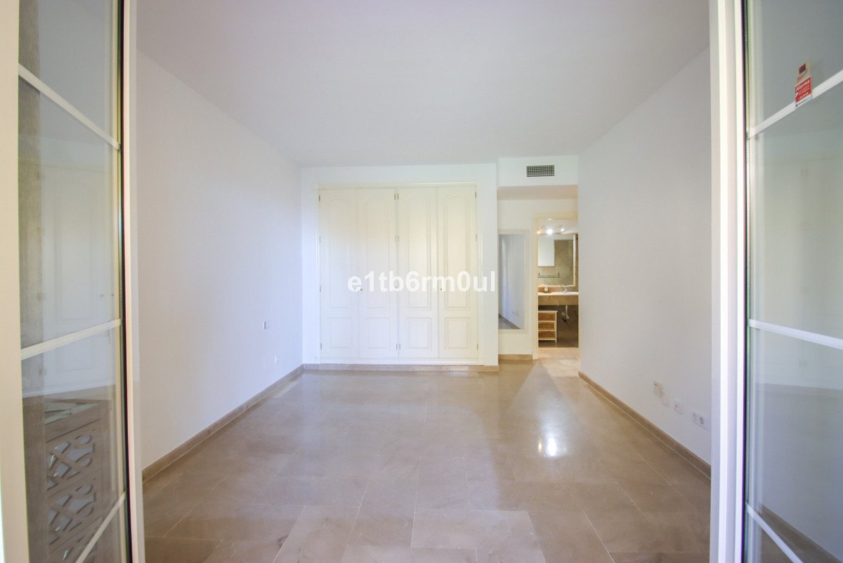 3 Bed Ground Floor Apartment in Nueva Andalucía
