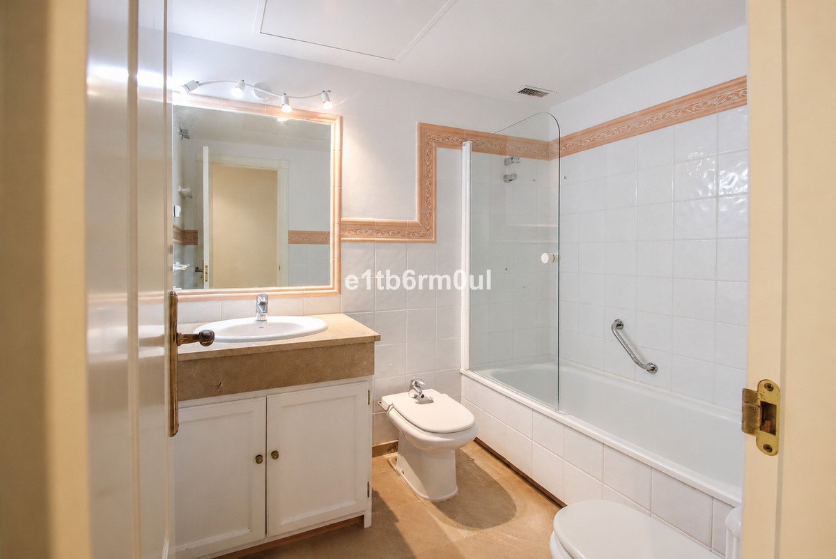 3 Bed Ground Floor Apartment in Nueva Andalucía
