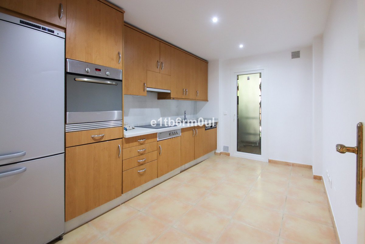 3 Bed Ground Floor Apartment in Nueva Andalucía