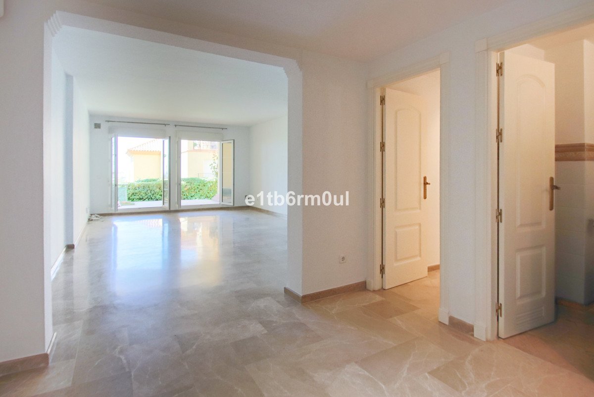 3 Bed Ground Floor Apartment in Nueva Andalucía