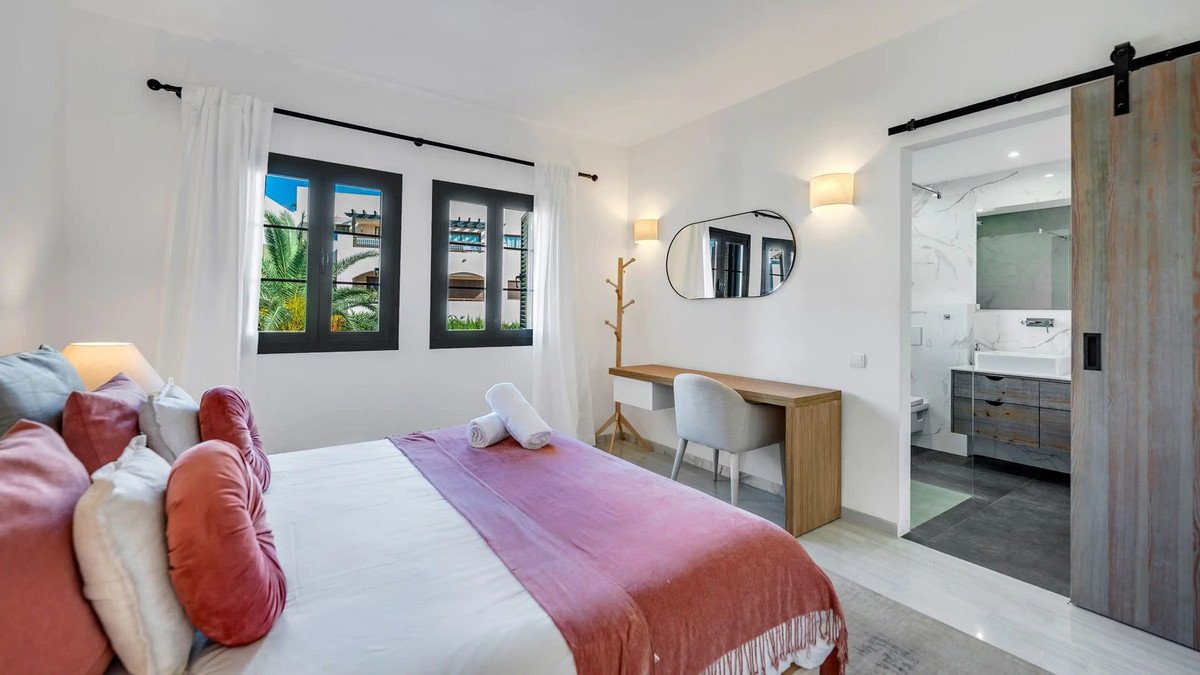 3 Bed Penthouse Duplex in Nueva Andalucía