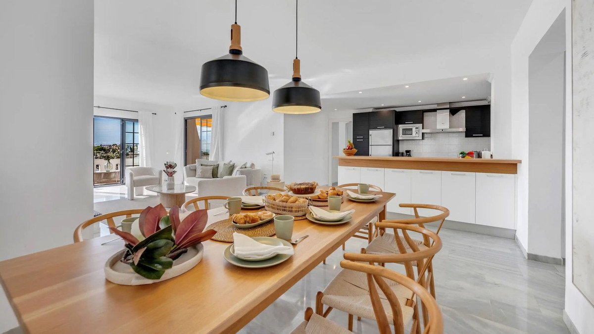 3 Bed Penthouse Duplex in Nueva Andalucía