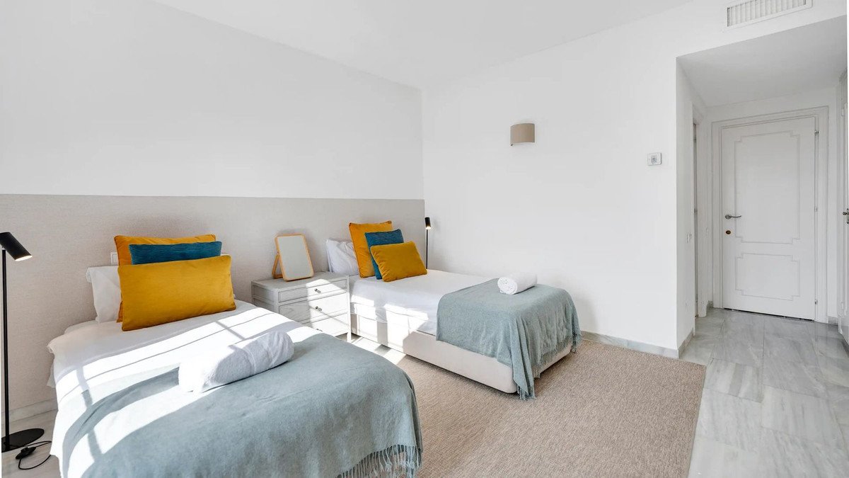 3 Bed Penthouse Duplex in Nueva Andalucía