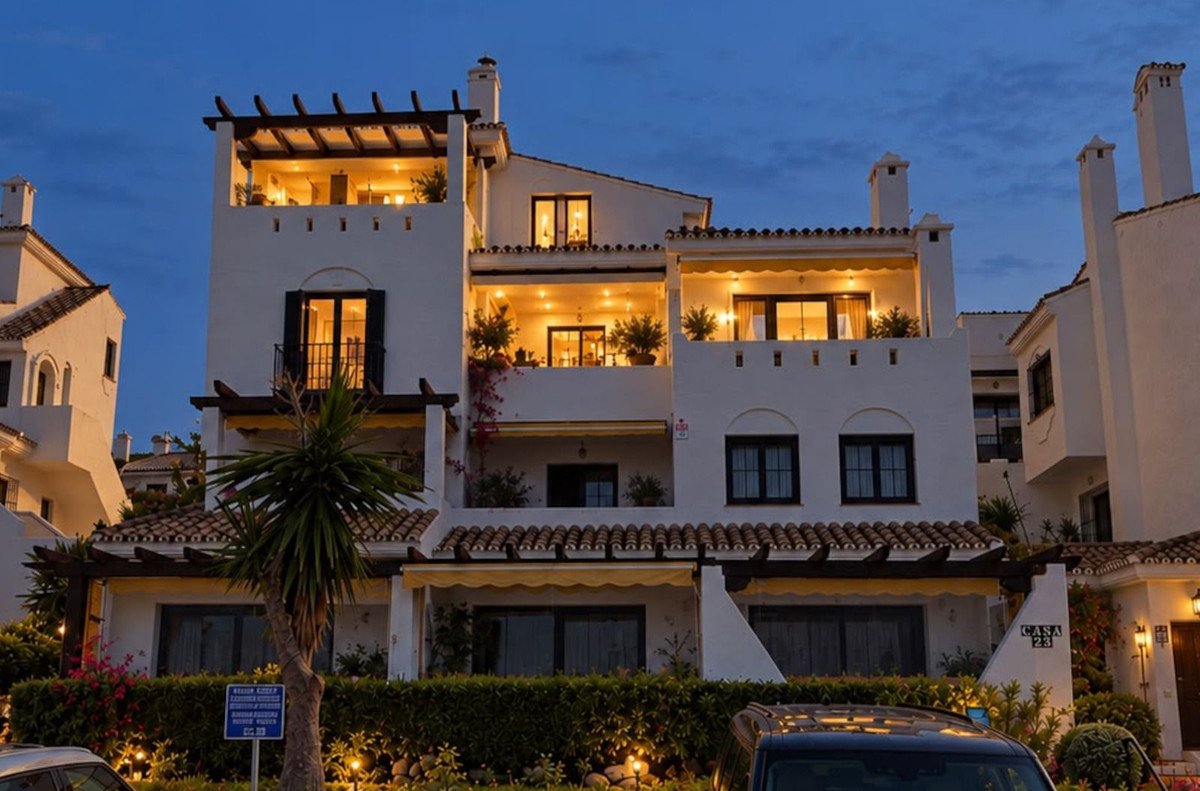 3 Bed Penthouse Duplex in Nueva Andalucía