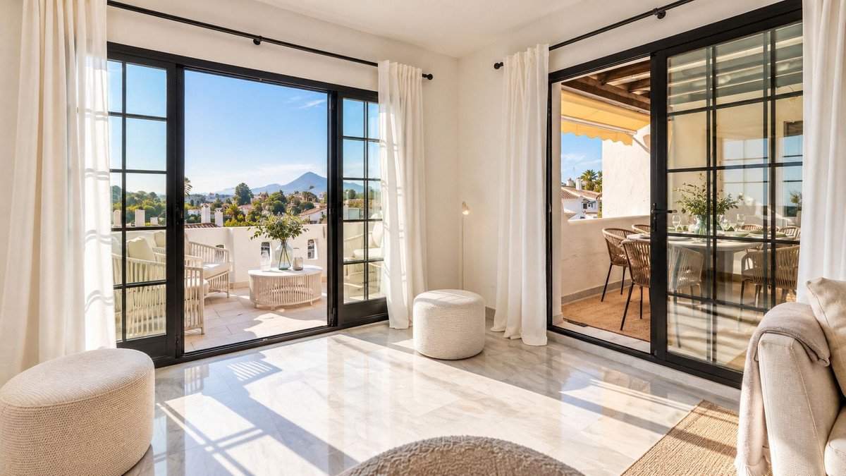 3 Bed Penthouse Duplex in Nueva Andalucía